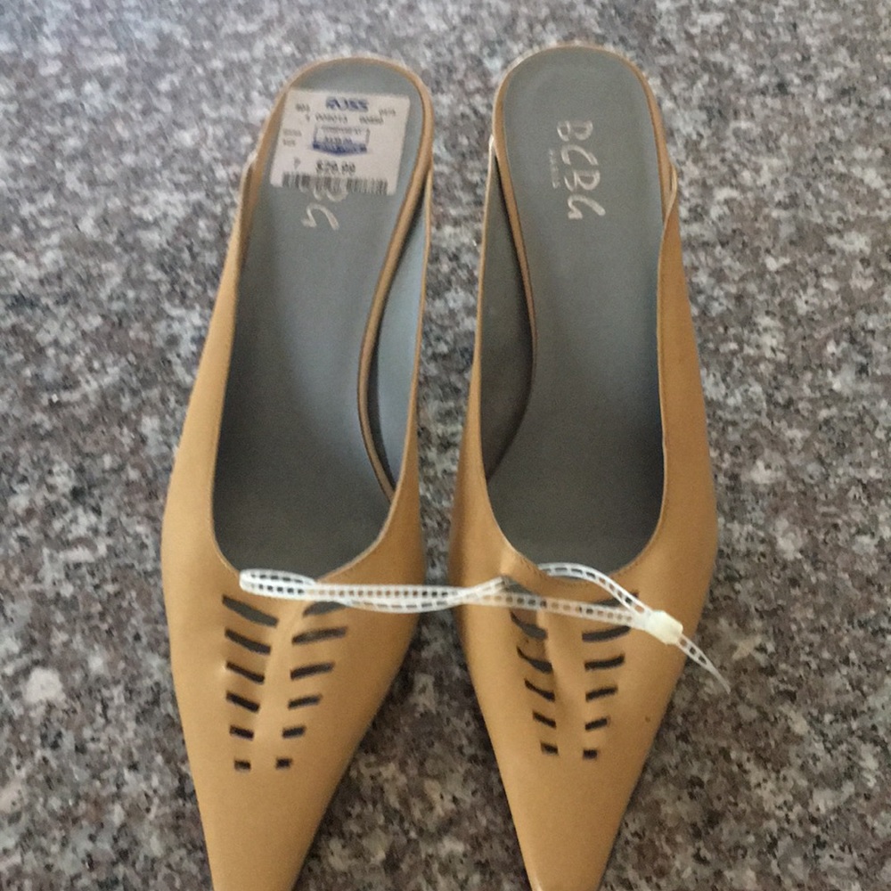 BCBG Paris medium heel slides/ Mule
